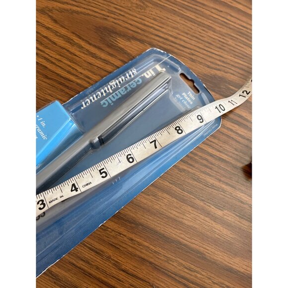 Conair 1 inch ceramic straightener NWT - Picture 3 of 4